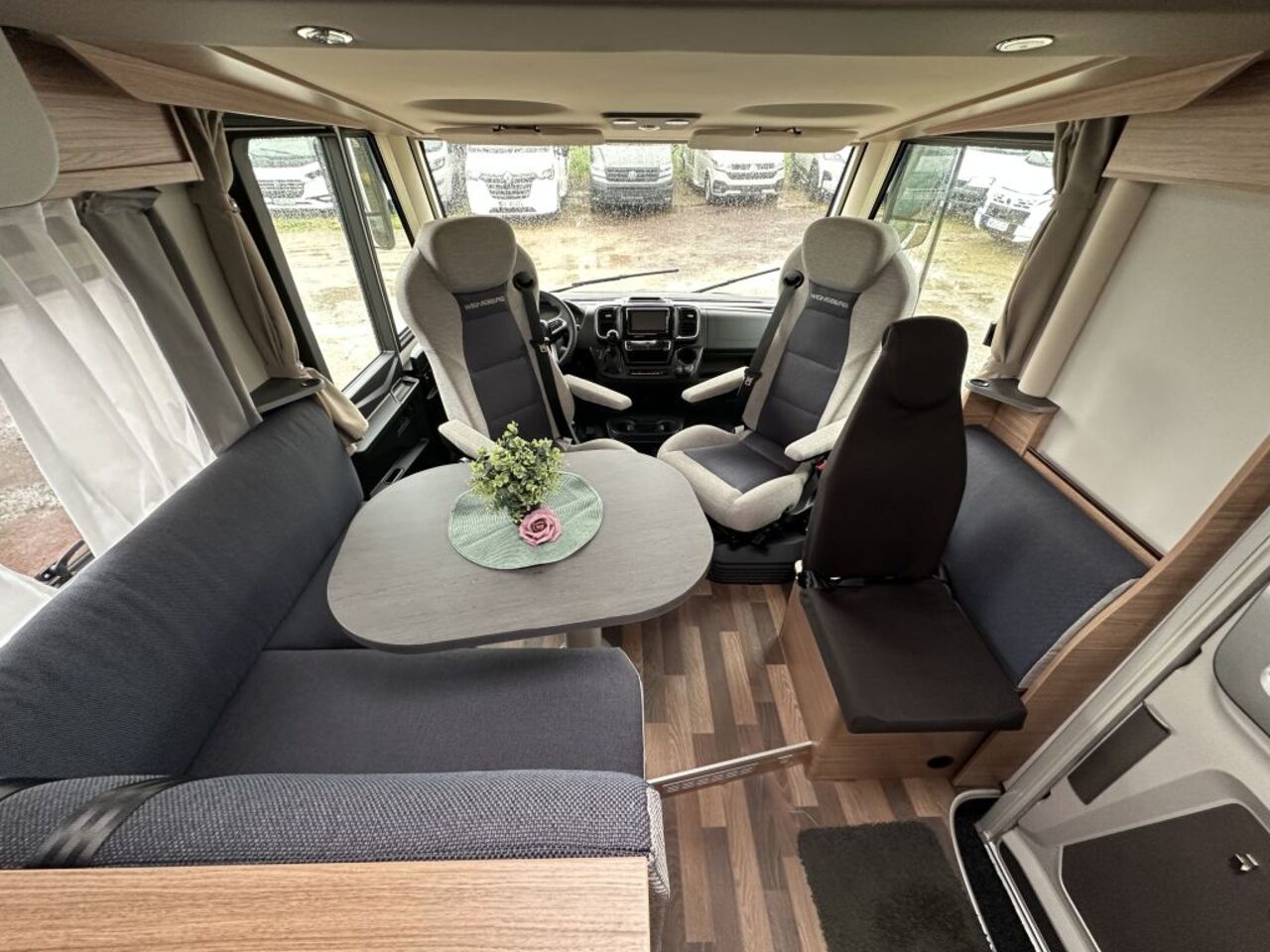 WEINSBERG 700 MEG Automatik, 4,4 t, UVP 114.702? Ansicht 12 für Fahrzeugdetailseite