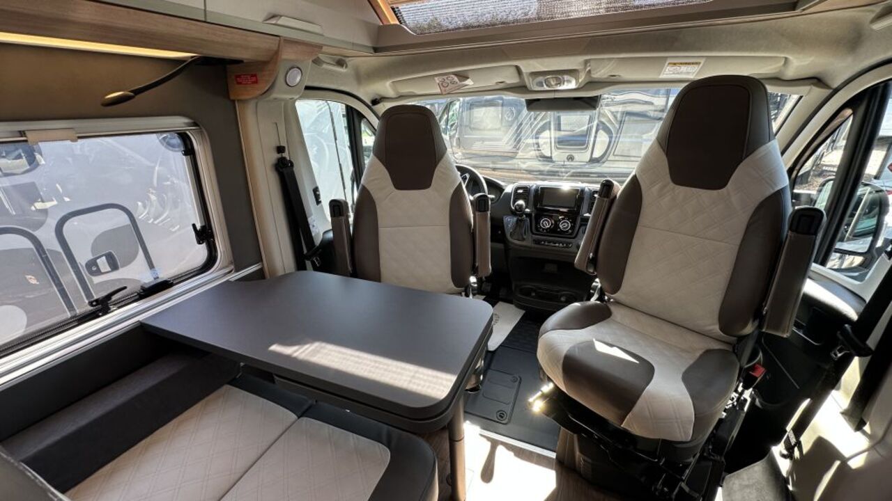 KNAUS 600 ME Platinum Selection Mietfahrzeug Verfügbar 11.2026 Ansicht 11 für Fahrzeugdetailseite