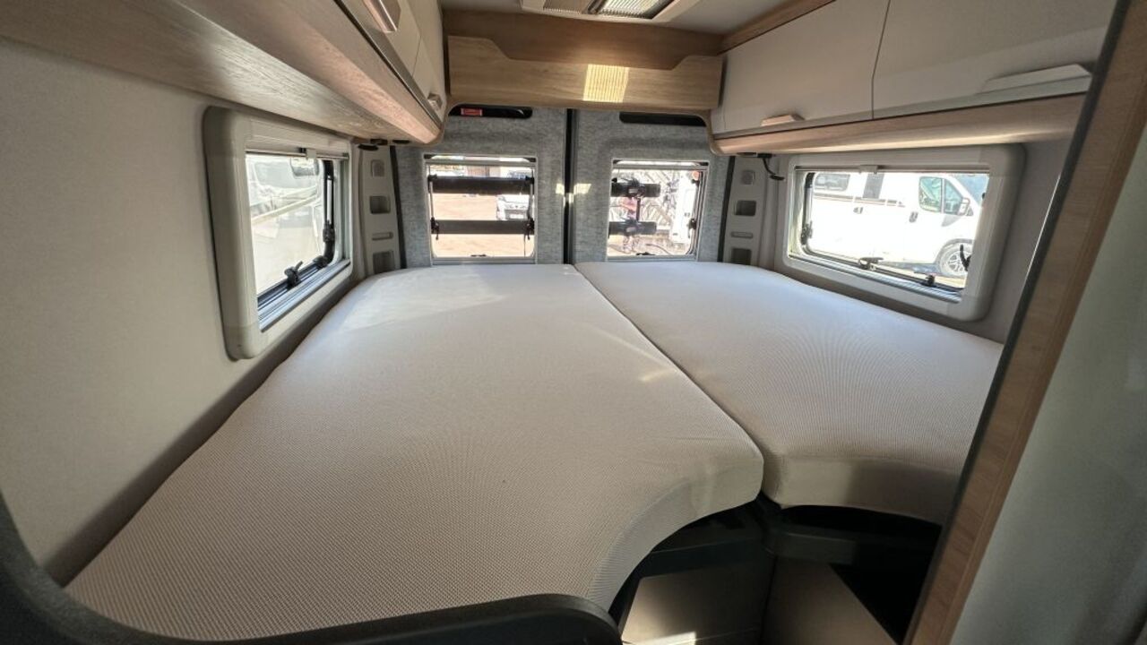 KNAUS 600 ME Platinum Selection Mietfahrzeug Verfügbar 11.2026 Ansicht 14 für Fahrzeugdetailseite