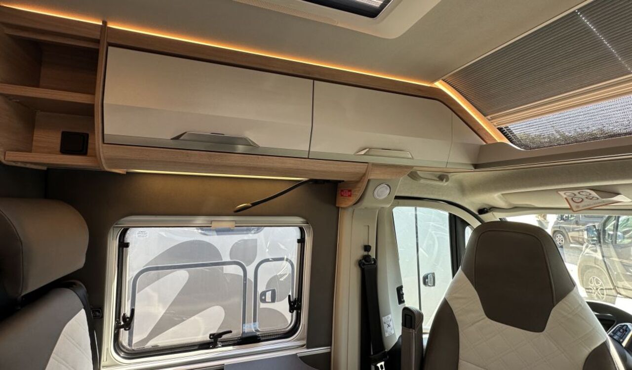 KNAUS 600 ME Platinum Selection Mietfahrzeug Verfügbar 11.2026 Ansicht 26 für Fahrzeugdetailseite