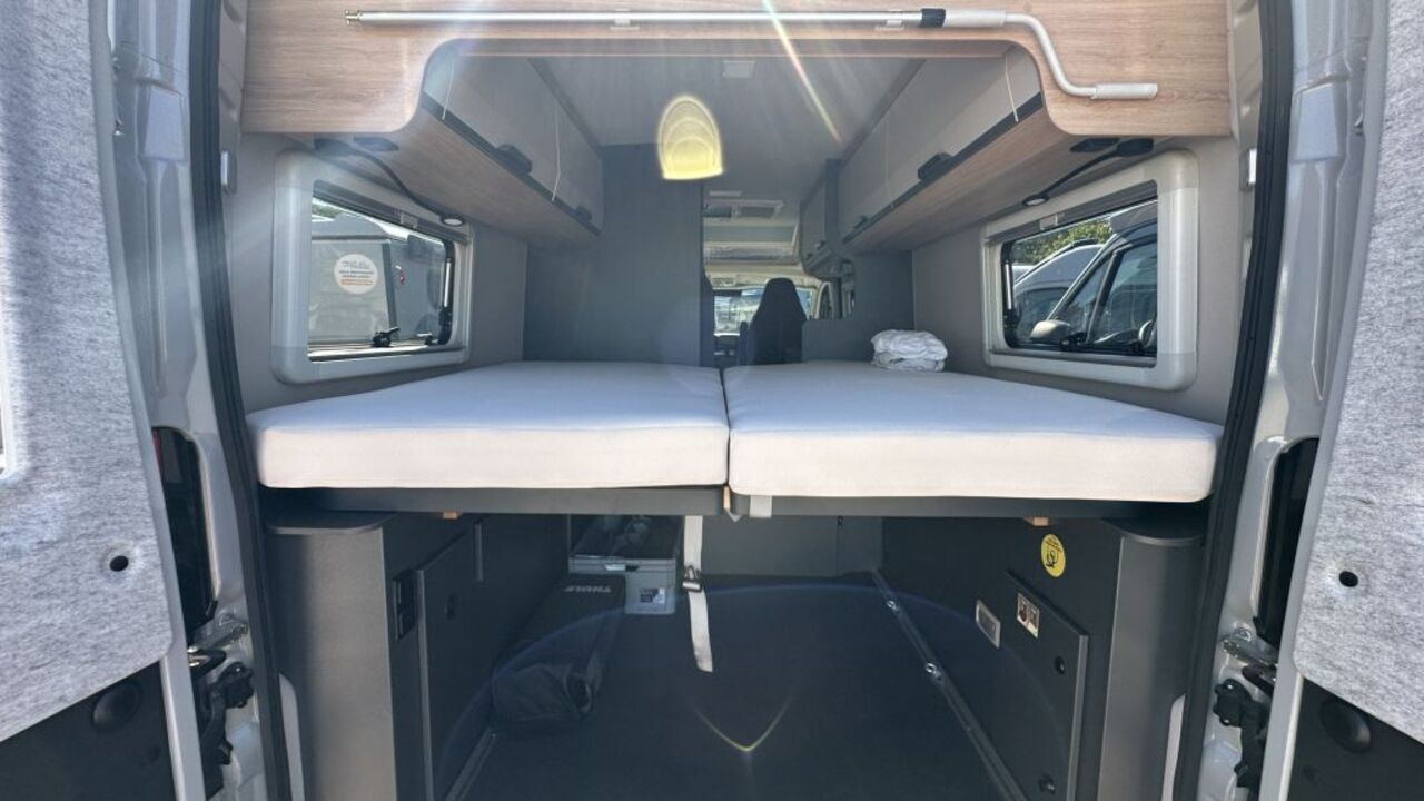 KNAUS 600 ME Platinum Selection Mietfahrzeug Verfügbar 11.2026 Ansicht 28 für Fahrzeugdetailseite