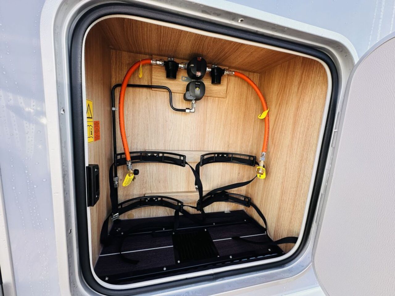 KNAUS 700 MEG IC- Line Mietfahrzeug Verfügbar 11.2026 Ansicht 20 für Fahrzeugdetailseite