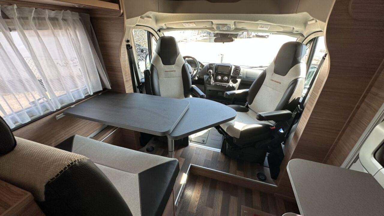 WEINSBERG 600 MEG EDITION [PEPPER] Mietfahrzeug Verfügbar 11.2026 Ansicht 10 für Fahrzeugdetailseite