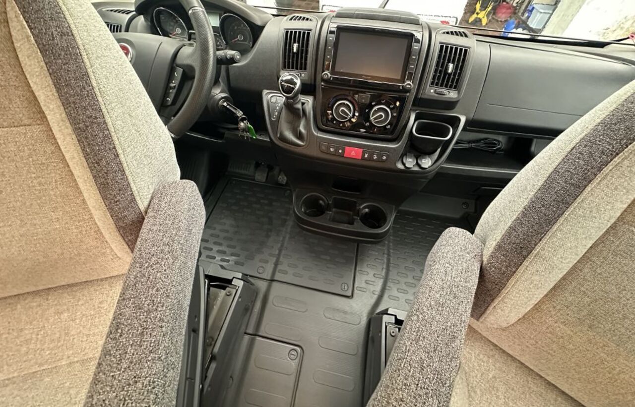 KNAUS 630 FREEWAY Automatikgetriebe Ansicht 22 für Fahrzeugdetailseite
