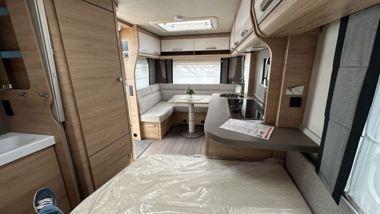 KNAUS 450 FU Black Selection Duschausbau Ansicht 11 für Fahrzeugdetailseite