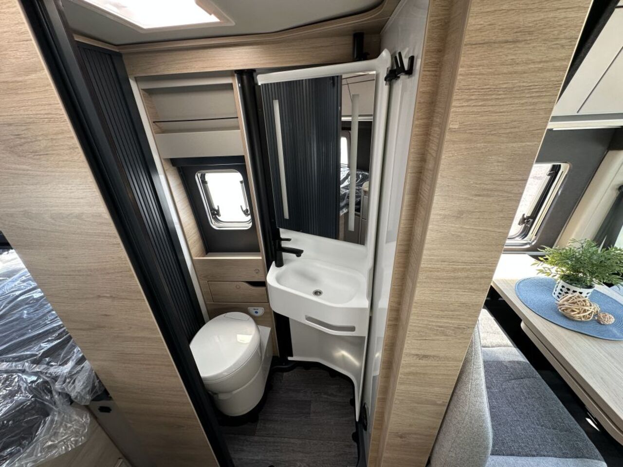 KNAUS 630 ME Automatikgetriebe Ansicht 22 für Fahrzeugdetailseite