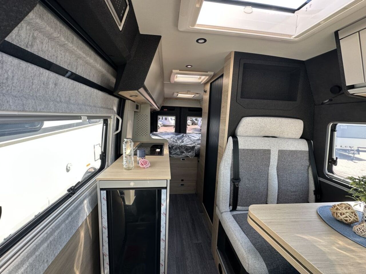 KNAUS 630 ME Automatikgetriebe Ansicht 8 für Fahrzeugdetailseite
