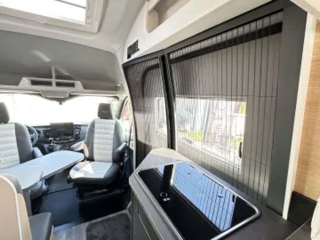 SUNLIGHT CLIFF 590 4x4 Greentrek Anhängekupplung Ansicht 10 für Fahrzeugdetailseite