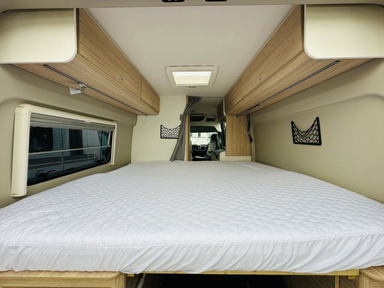 SUNLIGHT Cliff 640 Solar + TV/SAT + Markise Ansicht 16 für Fahrzeugdetailseite
