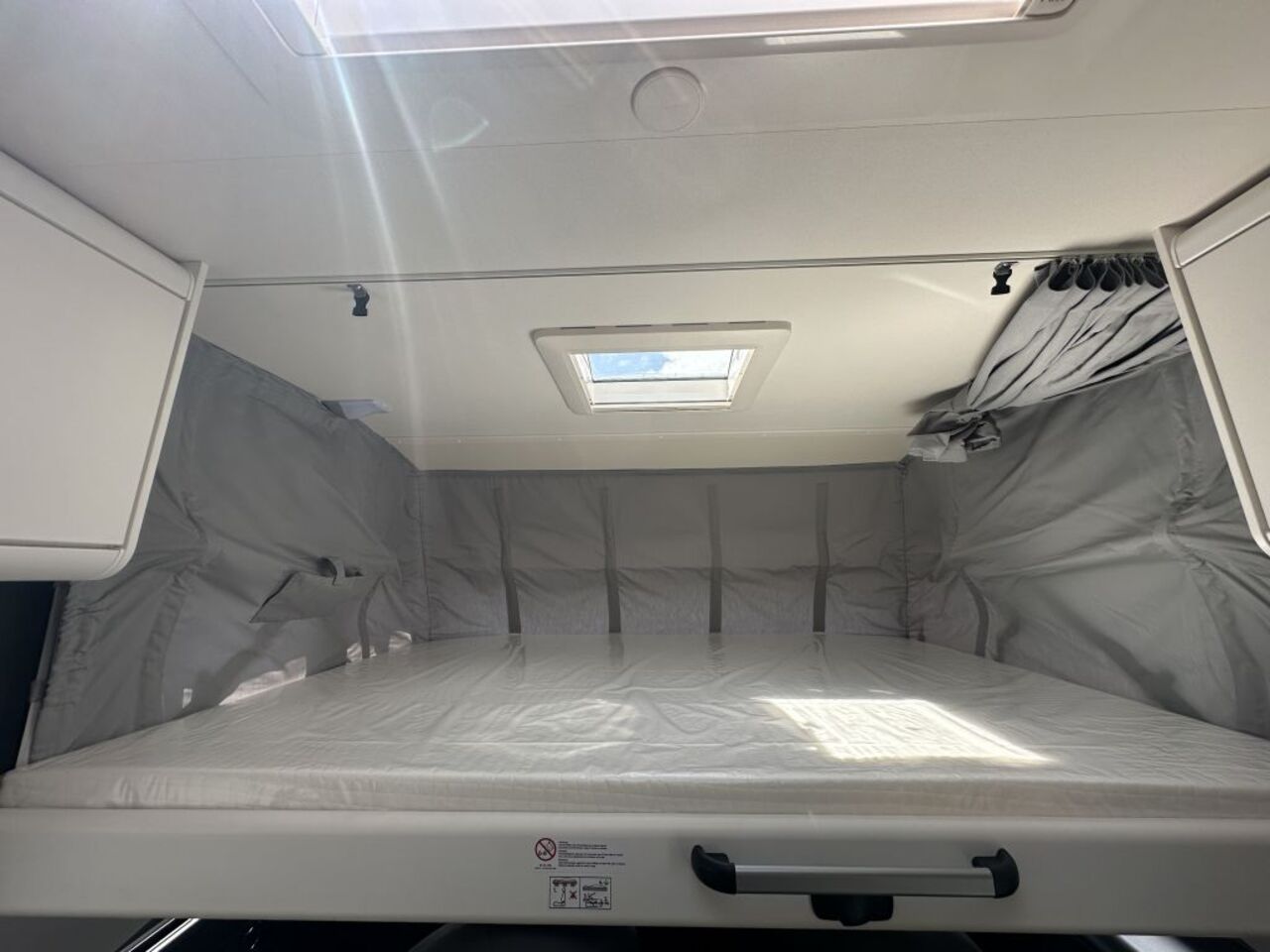 SUNLIGHT 69L Adventure Edition Automatikgetriebe Ansicht 18 für Fahrzeugdetailseite