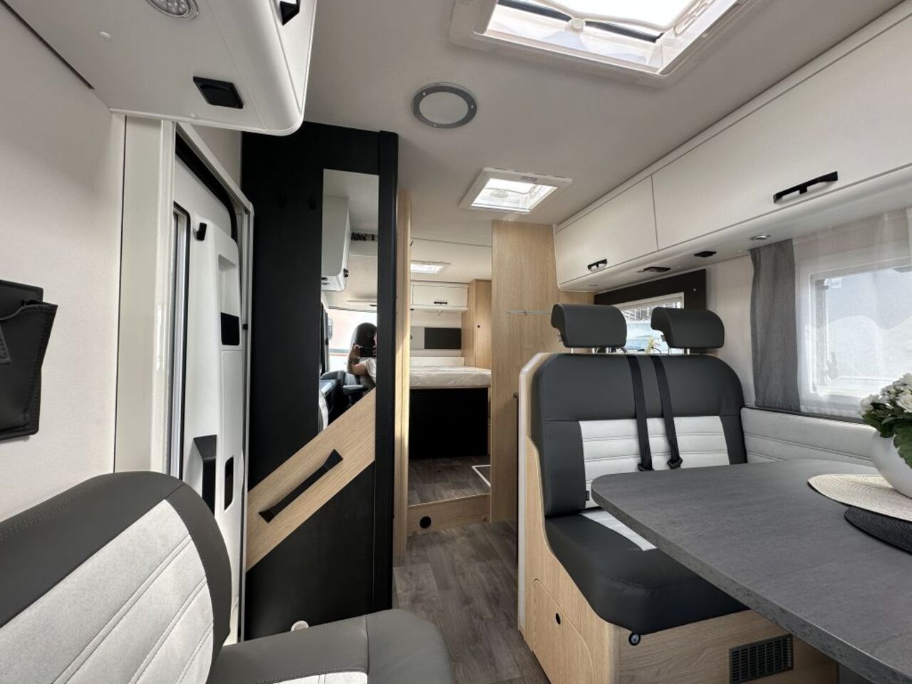 SUNLIGHT 69L Adventure Edition Automatikgetriebe Ansicht 6 für Fahrzeugdetailseite