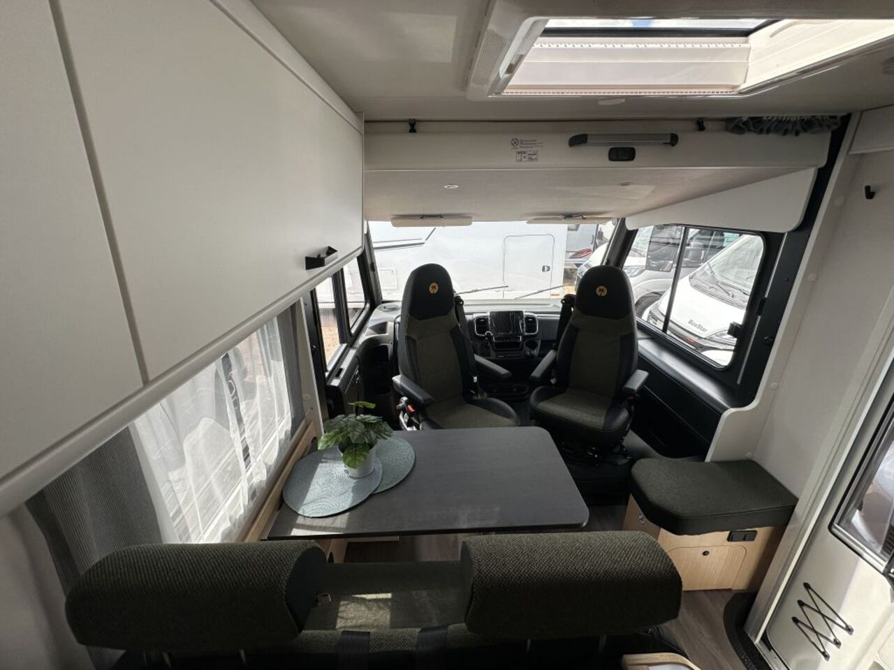 SUNLIGHT 67S Adventure Edition Automatikgetriebe Ansicht 13 für Fahrzeugdetailseite