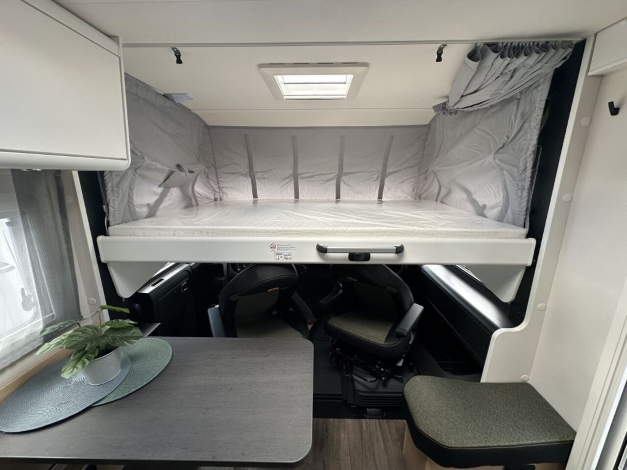 SUNLIGHT 67S Adventure Edition Automatikgetriebe Ansicht 17 für Fahrzeugdetailseite