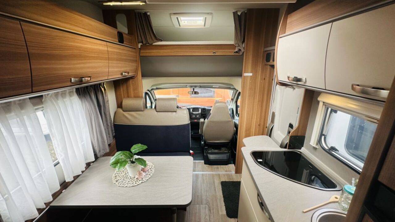 WEINSBERG 700 DG Ansicht 10 für Fahrzeugdetailseite