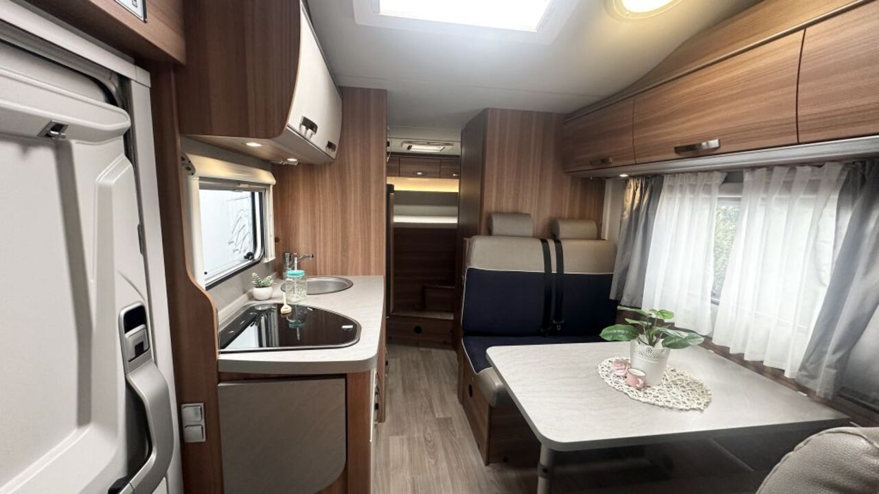 WEINSBERG 700 DG Ansicht 5 für Fahrzeugdetailseite