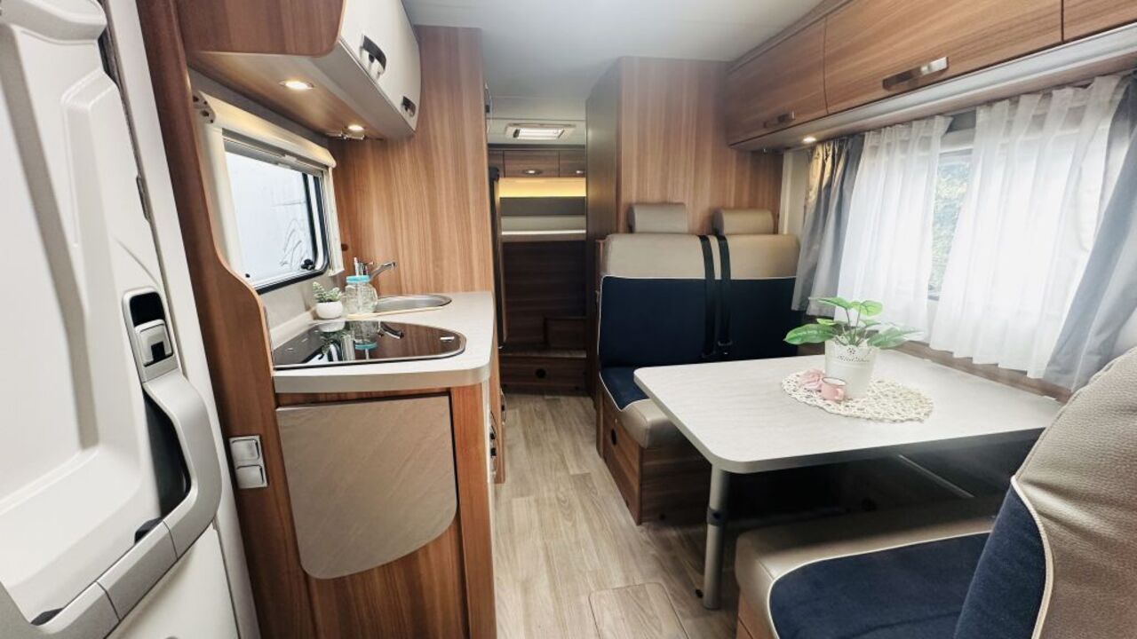 WEINSBERG 700 DG Ansicht 6 für Fahrzeugdetailseite