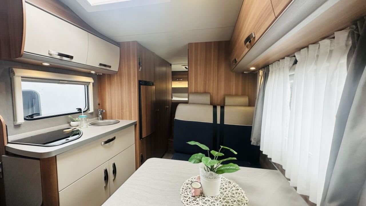 WEINSBERG 700 DG Ansicht 7 für Fahrzeugdetailseite