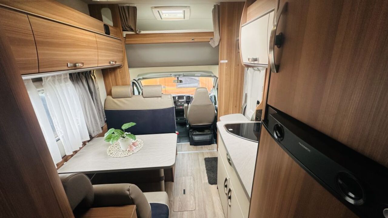 WEINSBERG 700 DG Ansicht 8 für Fahrzeugdetailseite