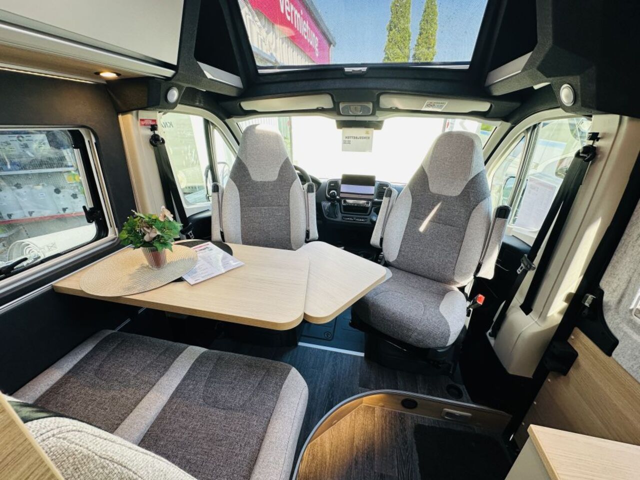 KNAUS 630 MX Automatik , 180 PS Ansicht 12 für Fahrzeugdetailseite