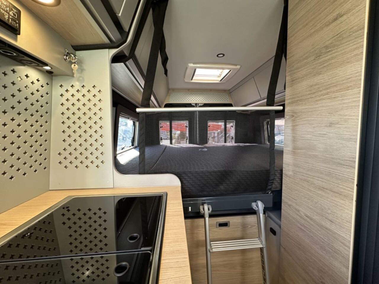 KNAUS 630 MX Automatik , 180 PS Ansicht 16 für Fahrzeugdetailseite