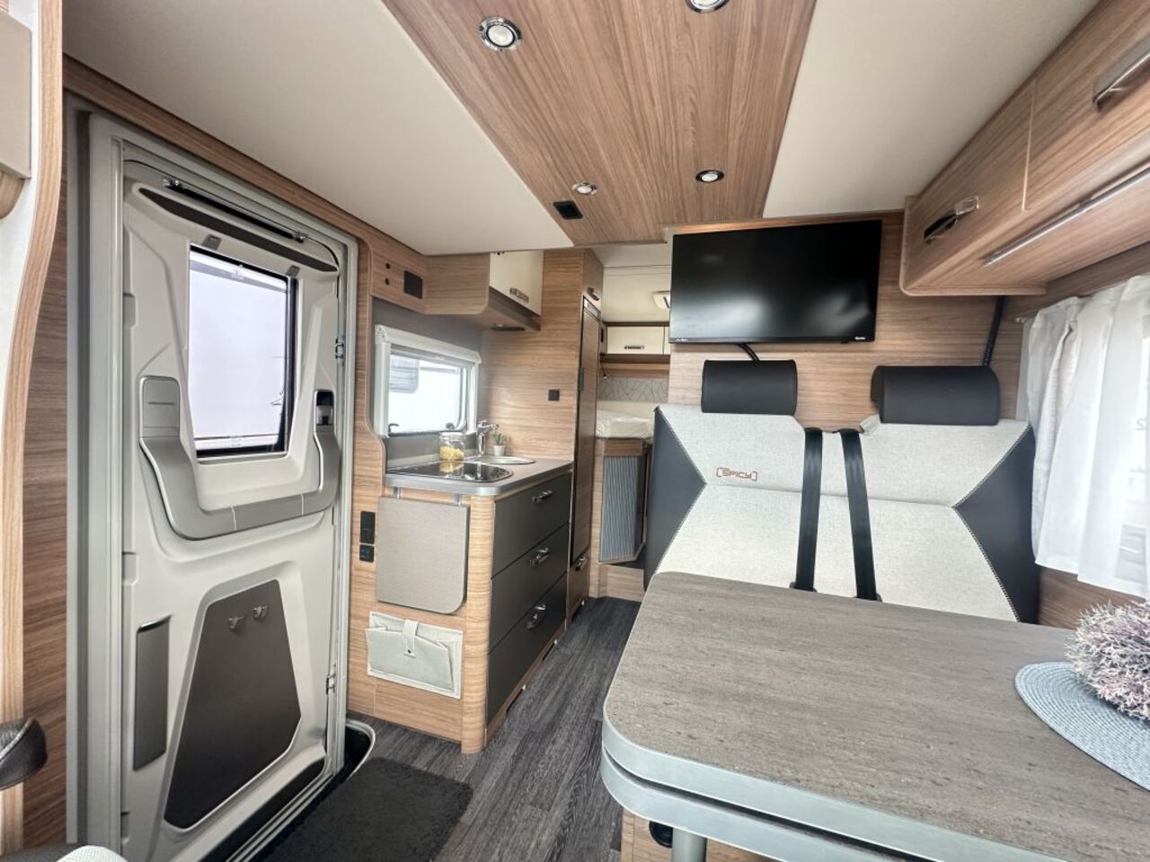 WEINSBERG 650 MEG EDITION [SPICY] Automatikgetriebe Ansicht 7 für Fahrzeugdetailseite