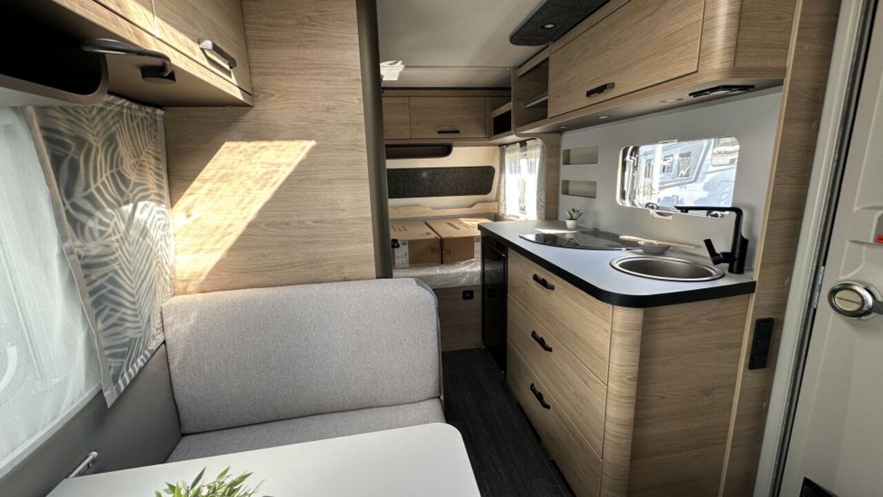 WEINSBERG 420 QD Vorzelt + Ansicht 4 für Fahrzeugdetailseite