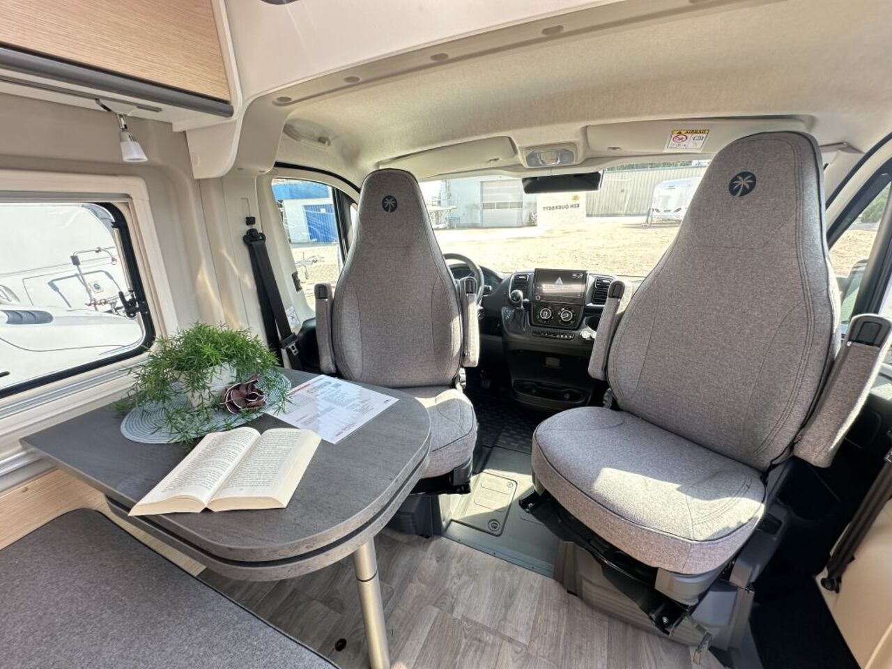 SUNLIGHT Cliff 600 IC-Line AKTION ; IC -Sondermodell Ansicht 14 für Fahrzeugdetailseite