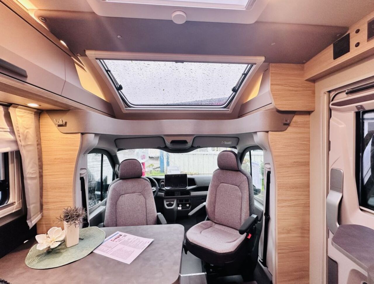 KNAUS 650 MEG Platinum Selection Allrad, Automatik, 4 t Ansicht 7 für Fahrzeugdetailseite