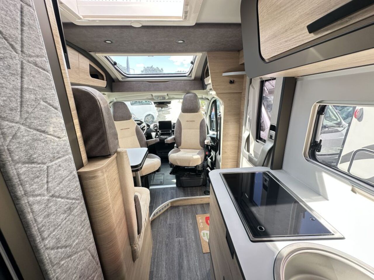 WEINSBERG 600 MEG Automatik,  180 PS Ansicht 10 für Fahrzeugdetailseite