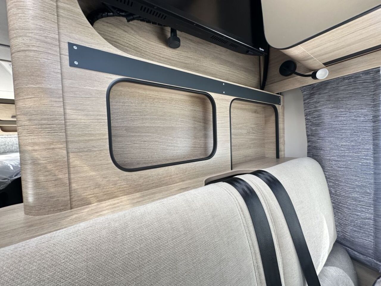 WEINSBERG 600 MEG Automatik,  180 PS Ansicht 20 für Fahrzeugdetailseite