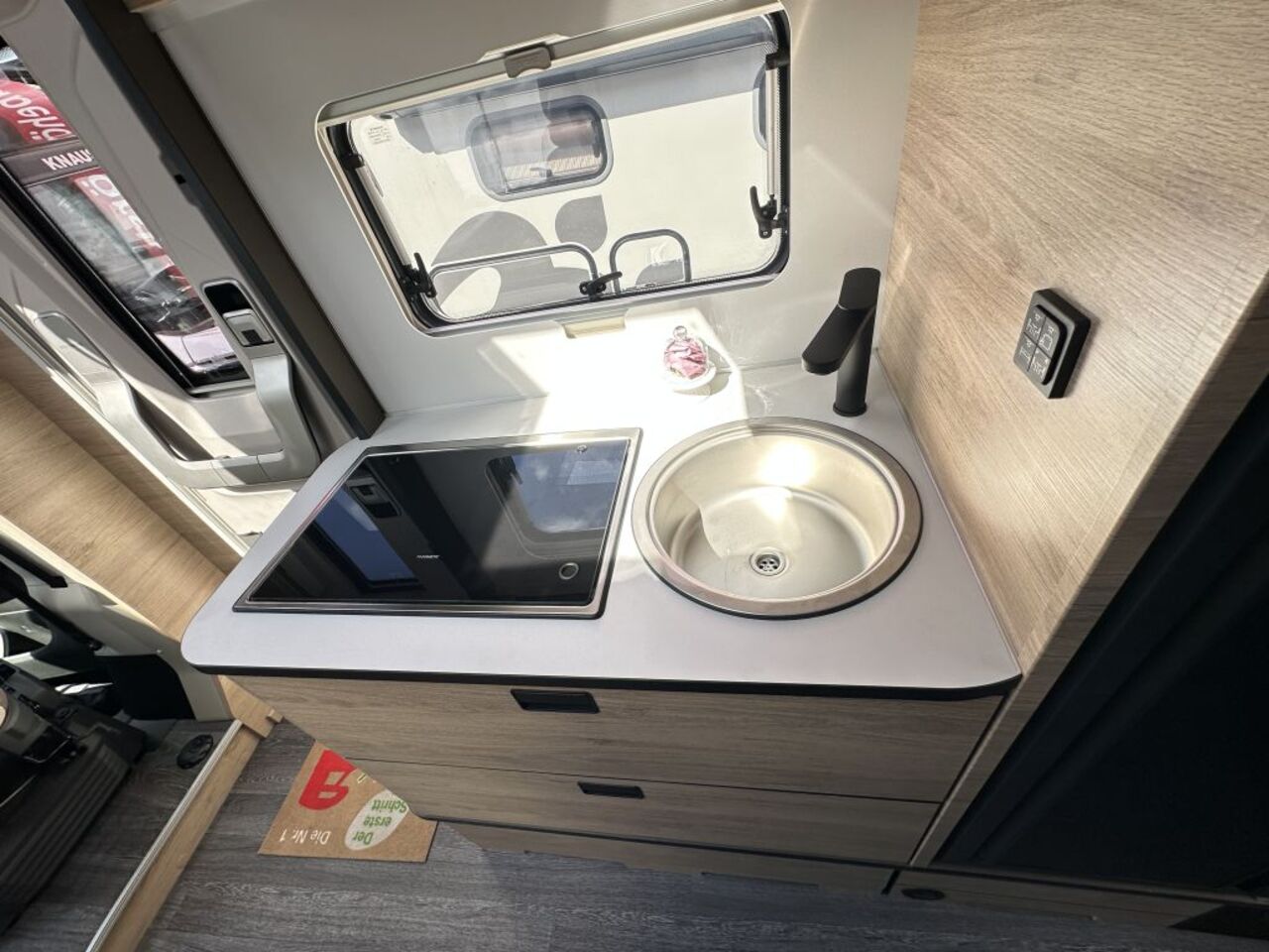 WEINSBERG 600 MEG Automatik,  180 PS Ansicht 21 für Fahrzeugdetailseite