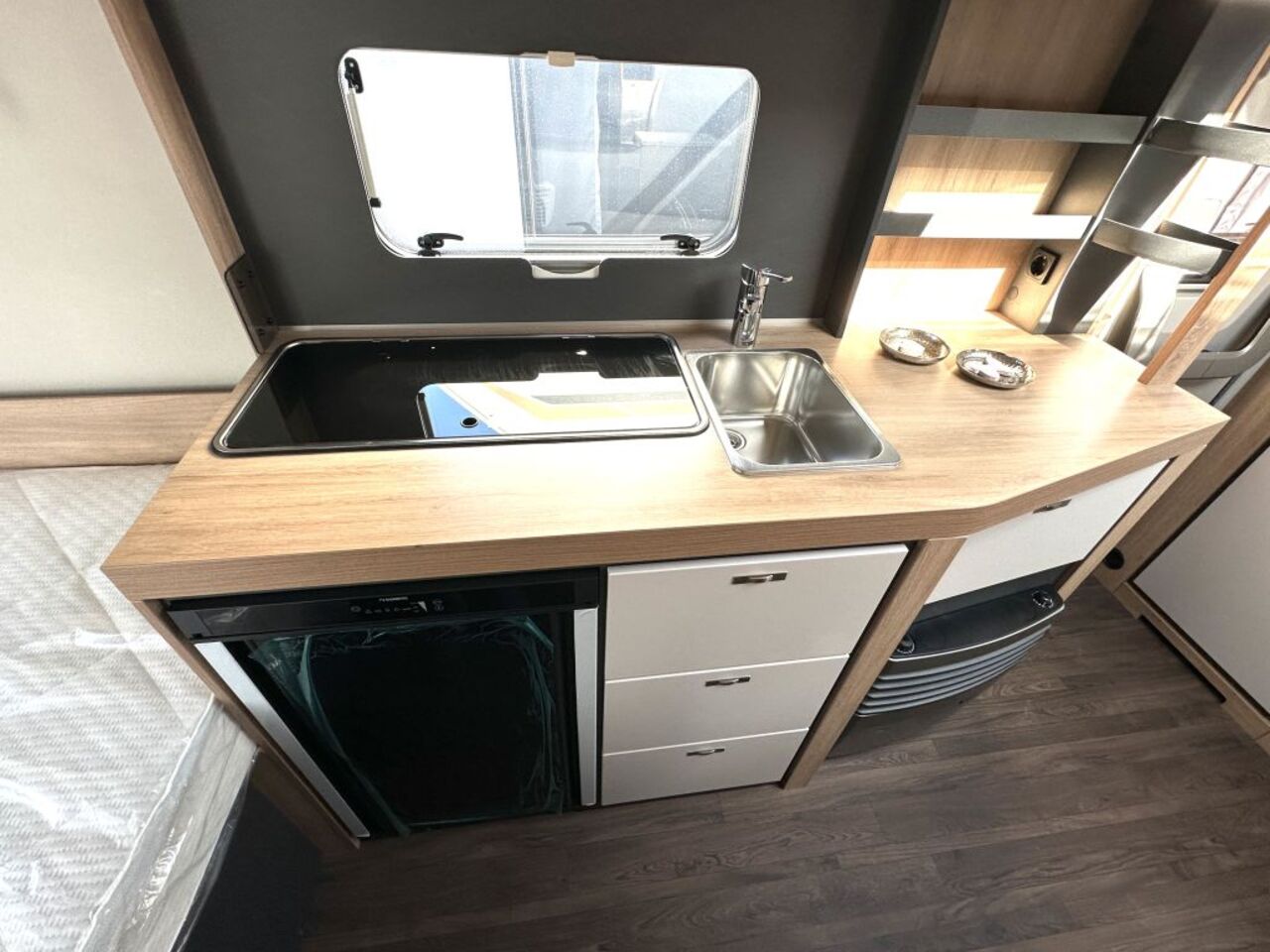 KNAUS 420 QD Platinium Paket Ansicht 13 für Fahrzeugdetailseite