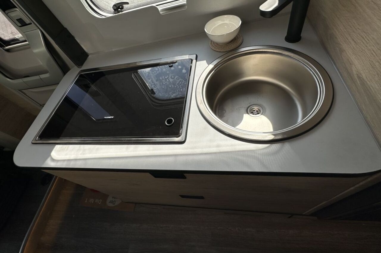 WEINSBERG 600 MF Automatikgetriebe, 180 PS Ansicht 16 für Fahrzeugdetailseite