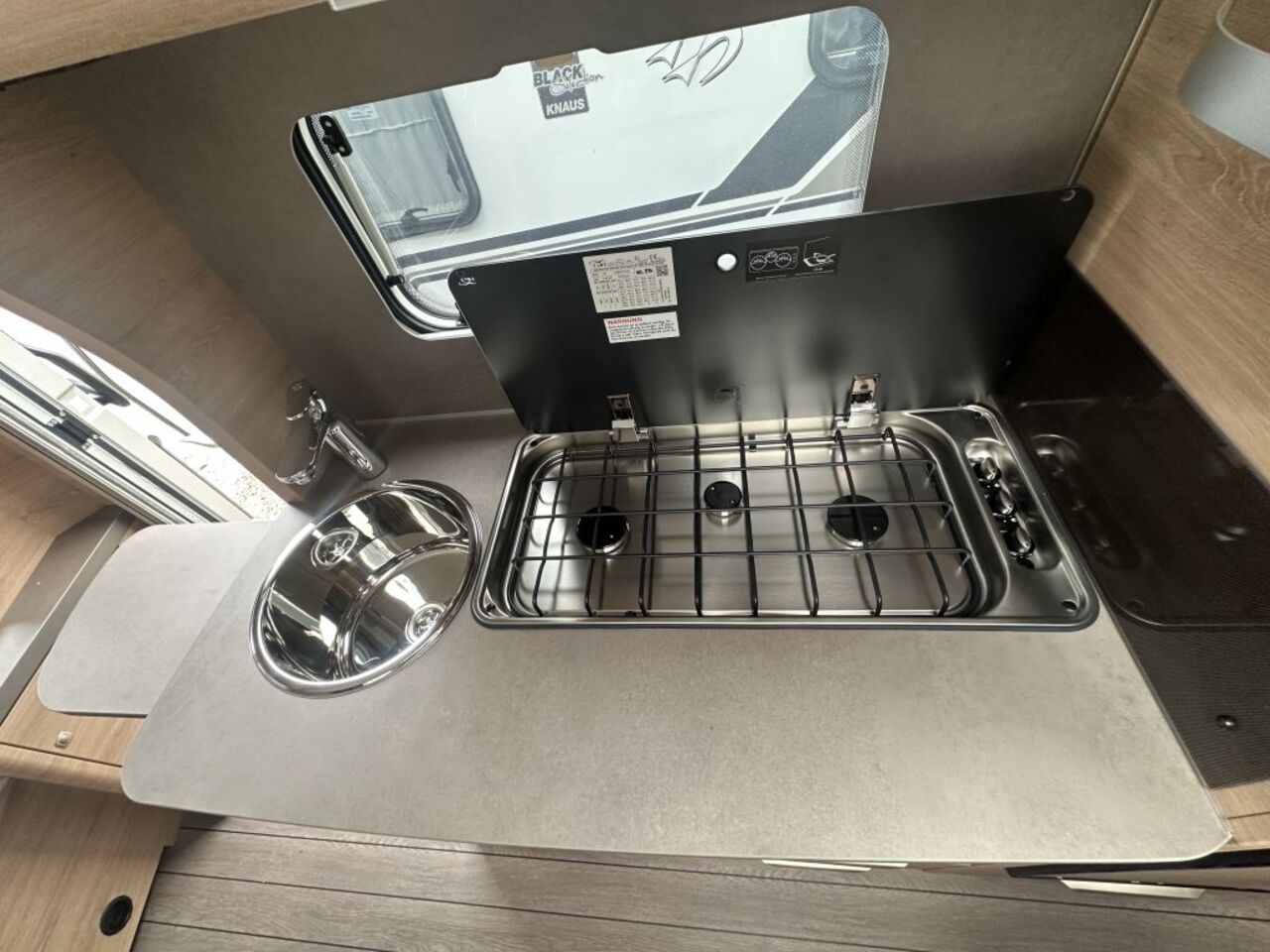 KNAUS 580 QS Black Selection Fußbodenerwärmung Ansicht 14 für Fahrzeugdetailseite