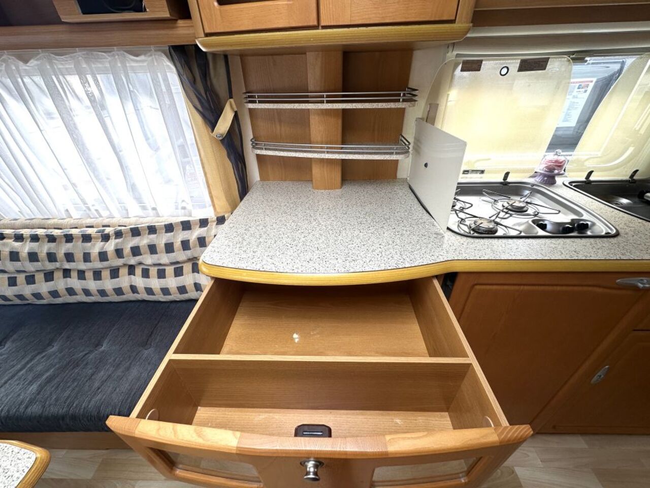 TABBERT 560 TD Rangierhilfe Truma Ansicht 17 für Fahrzeugdetailseite
