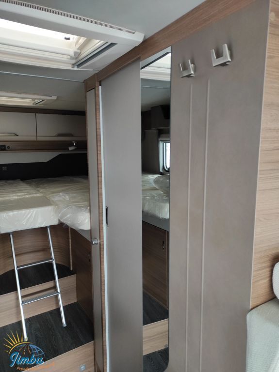 KNAUS 650 MEG Automatik / Hubbett-4018 Ansicht 19 für Fahrzeugdetailseite