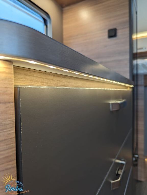 WEINSBERG 650 MEG 130 PS / Schalter Hubbett,1079 Ansicht 17 für Fahrzeugdetailseite