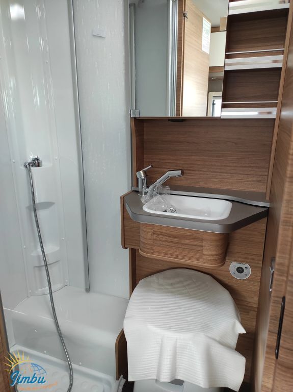 WEINSBERG 650 MEG 140 PS / Automatik 1255 Ansicht 17 für Fahrzeugdetailseite