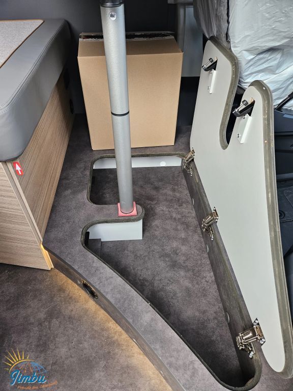 MALIBU 640 LE K charming coupé 180 PS Automatik, ff4  - 2336 Ansicht 19 für Fahrzeugdetailseite