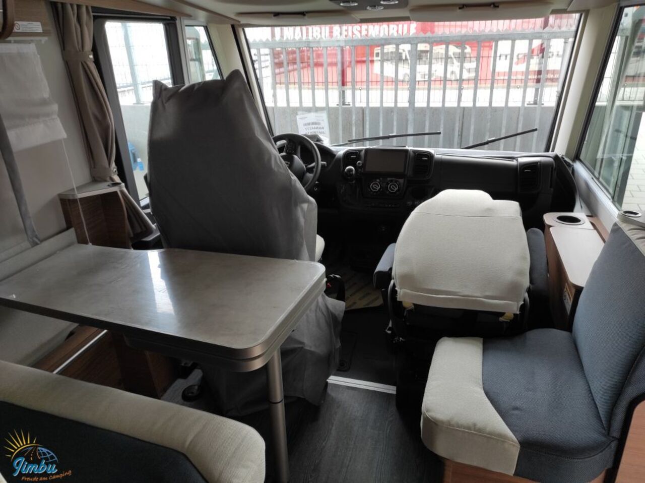 KNAUS 650 MEG Automatik / Hubbett-4018 Ansicht 11 für Fahrzeugdetailseite