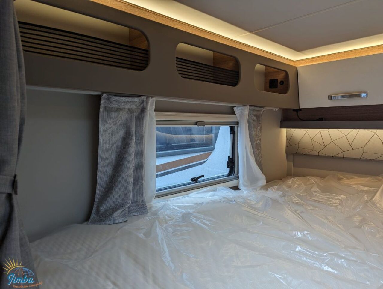 WEINSBERG 650 MEG 130 PS / Schalter Hubbett,1079 Ansicht 21 für Fahrzeugdetailseite