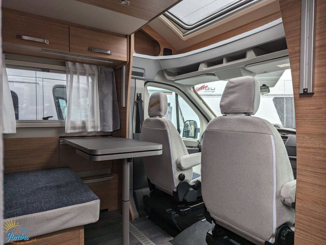 WEINSBERG 650 MEG 130 PS / Schalter Hubbett,1079 Ansicht 7 für Fahrzeugdetailseite