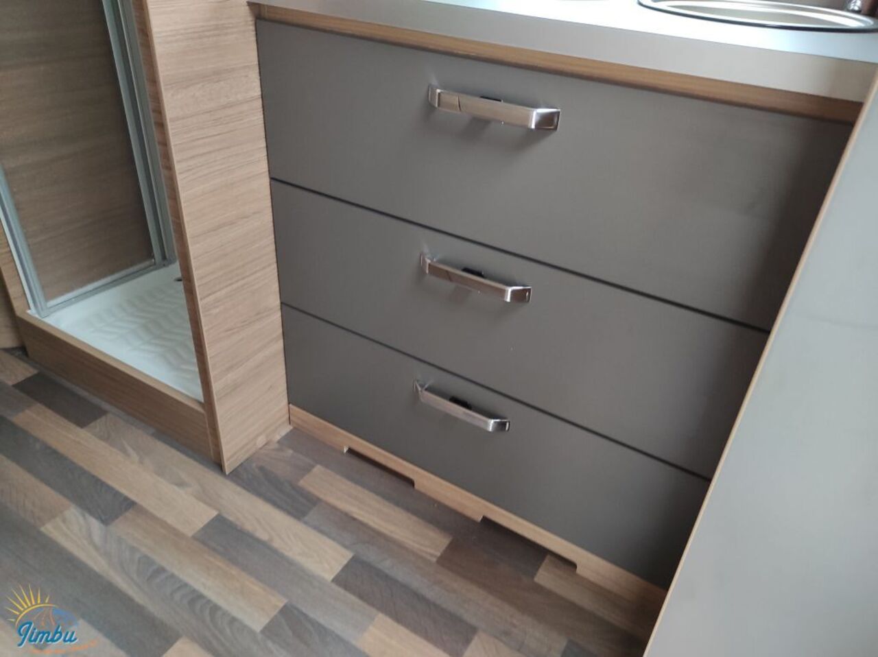 WEINSBERG 700 MEG 180 PS / Automatik 1254 Ansicht 15 für Fahrzeugdetailseite