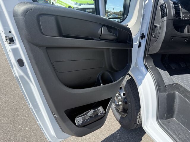 CITROEN Jumper 35 BlueHDi L2H2 3,5t teilverglast Ansicht 11 für Fahrzeugdetailseite