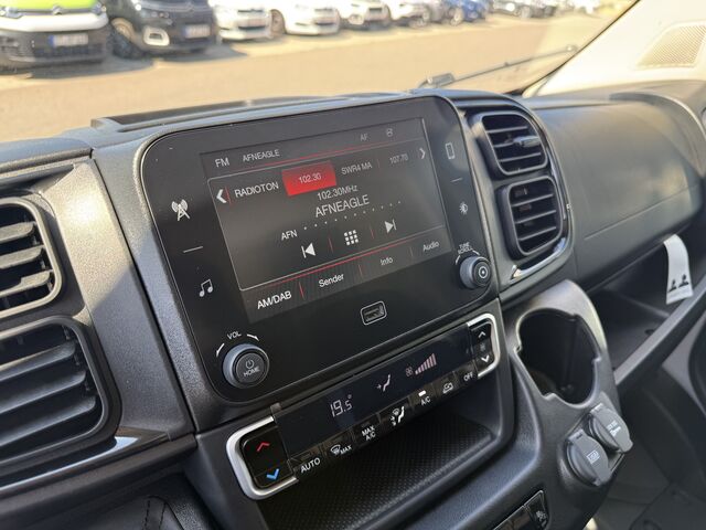 CITROEN Jumper 35 BlueHDi L2H2 3,5t teilverglast Ansicht 21 für Fahrzeugdetailseite