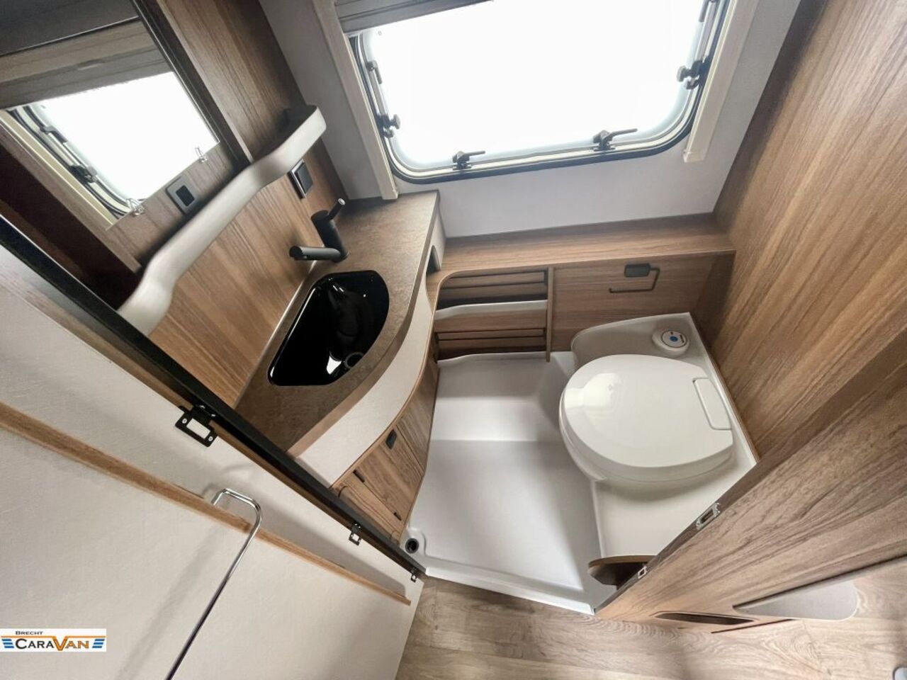 HYMER-ERIBA 630 MESSE ANGEBOTE ON TOP Ansicht 7 für Fahrzeugdetailseite