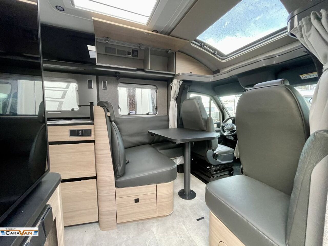 HYMER-ERIBA T 680 MESSE ANGEBOTE ON TOP Ansicht 3 für Fahrzeugdetailseite