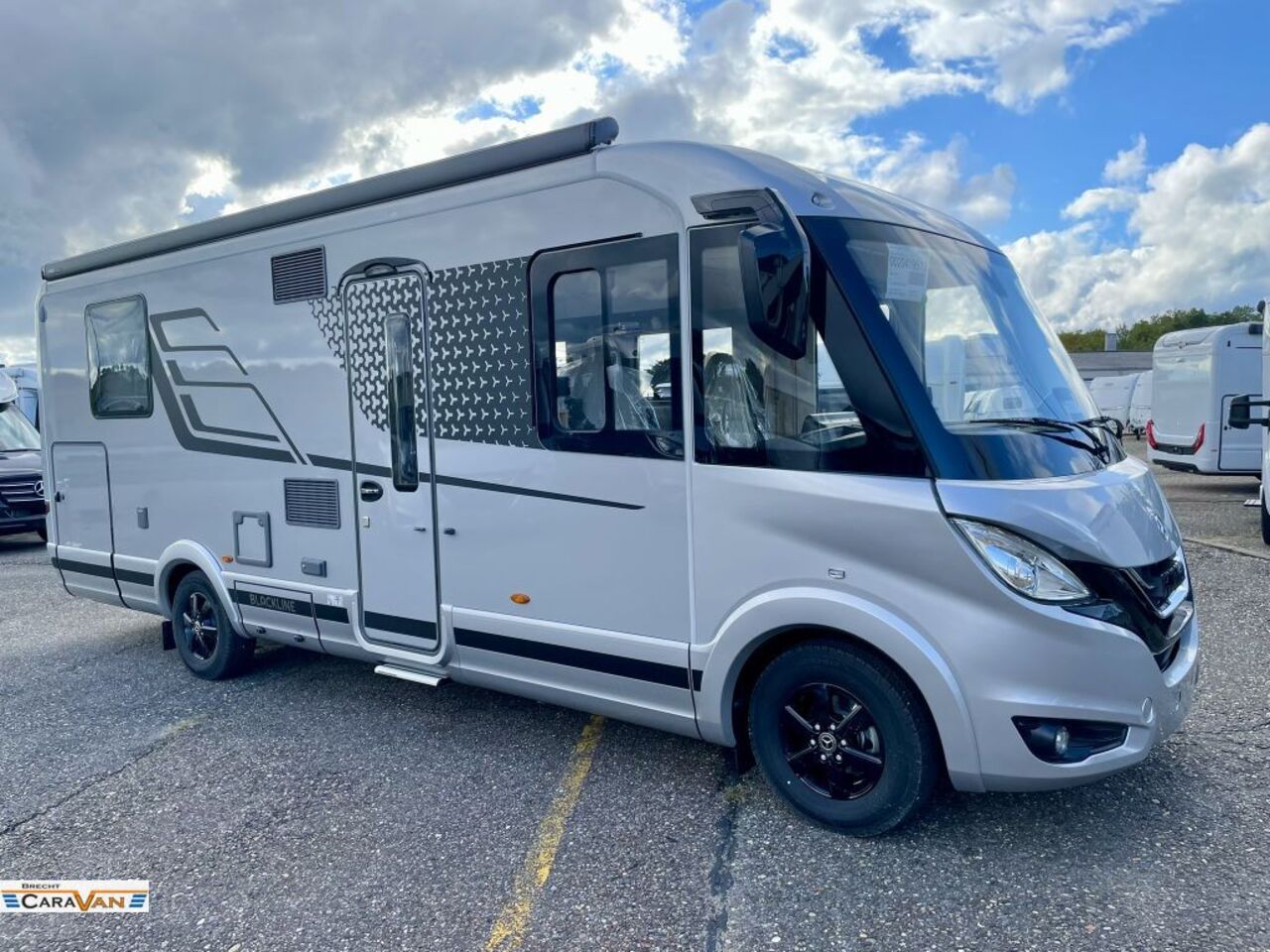 HYMER-ERIBA I 790 BlackLine 19.906 Eur SparHighlight Ansicht 3 für Fahrzeugdetailseite