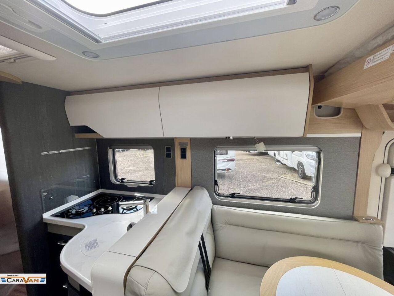 HYMER-ERIBA I 790 BlackLine 19.906 Eur SparHighlight Ansicht 8 für Fahrzeugdetailseite