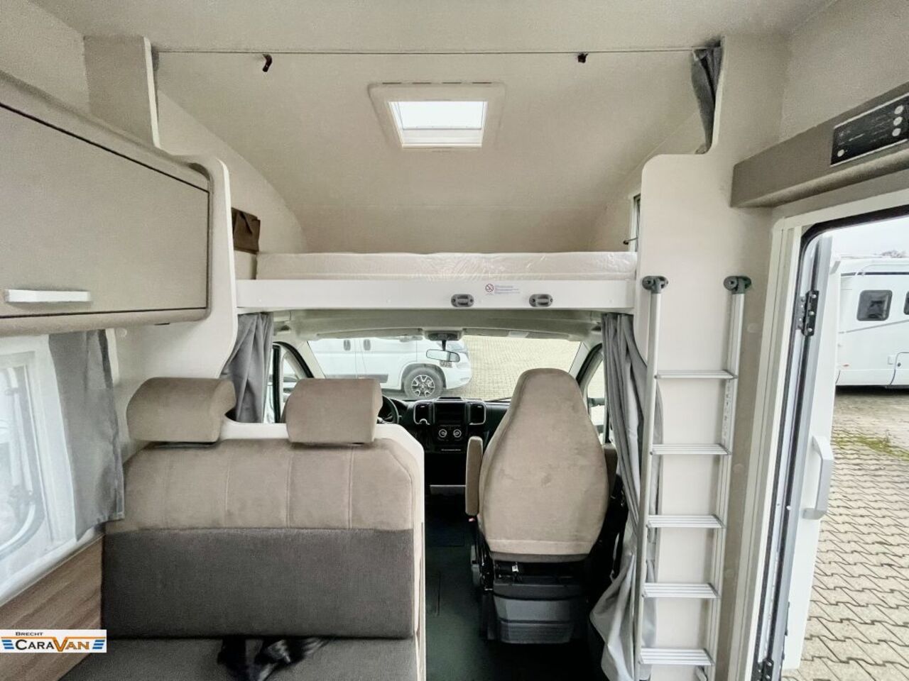 CARADO 464 PRO MESSE ANGEBOTE ON TOP Ansicht 6 für Fahrzeugdetailseite